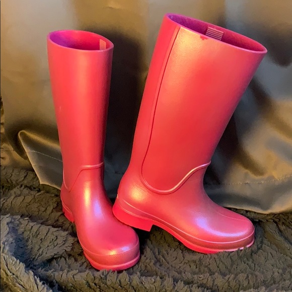 girls croc boots
